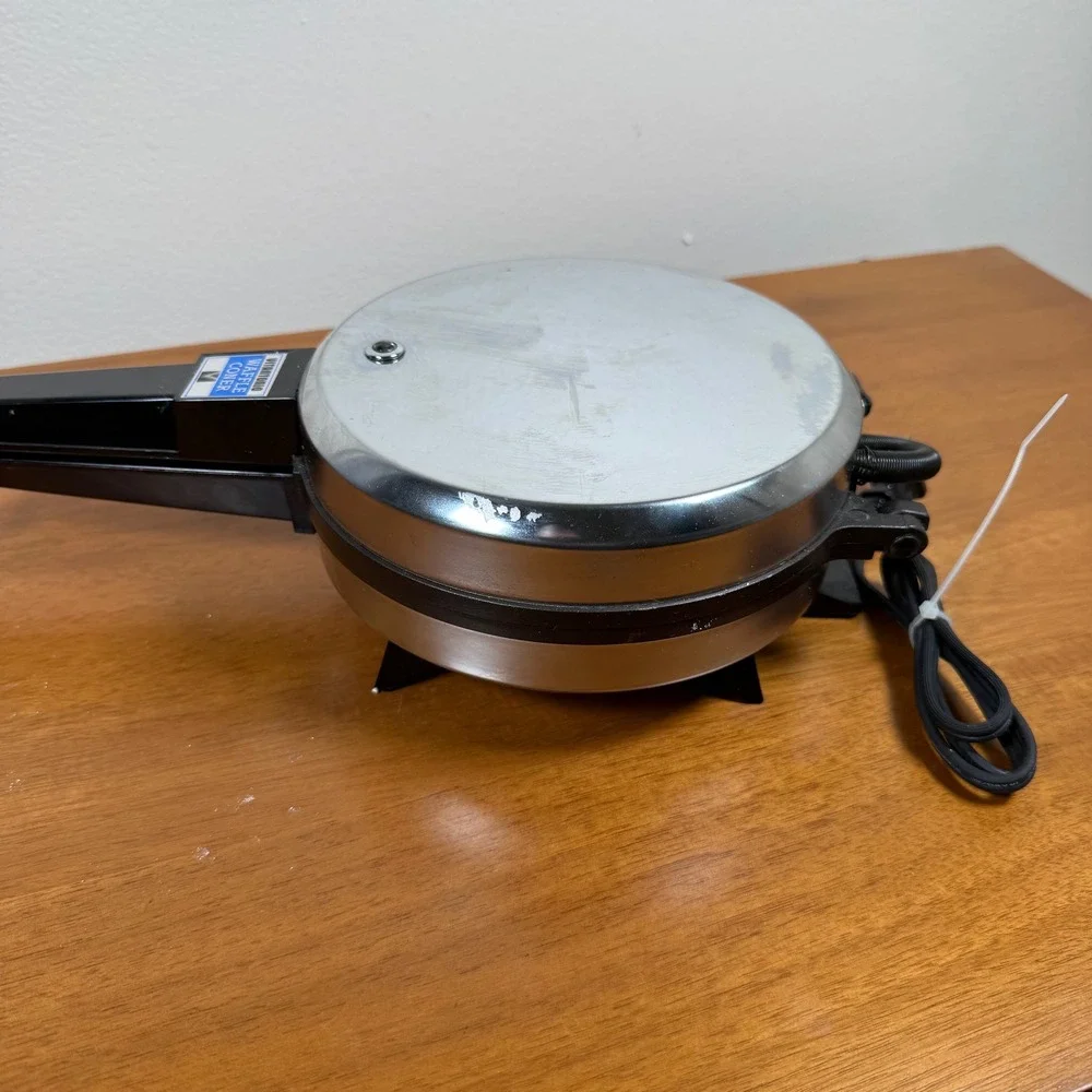 Vitantonio Waffle Coner Waffle Cone Maker 700 NS Vintage Waffle Coner TESTED